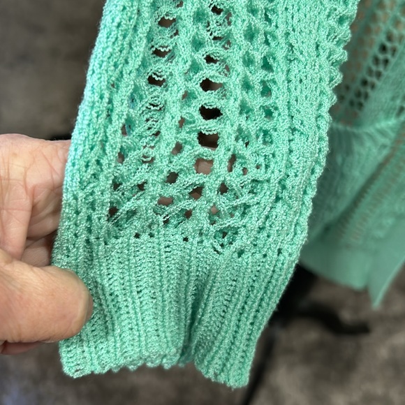 Miracle City open weave sweater size M/L - Picture 4 of 6